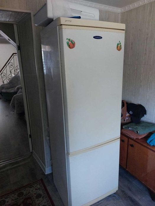 Старый холодильник Ardo