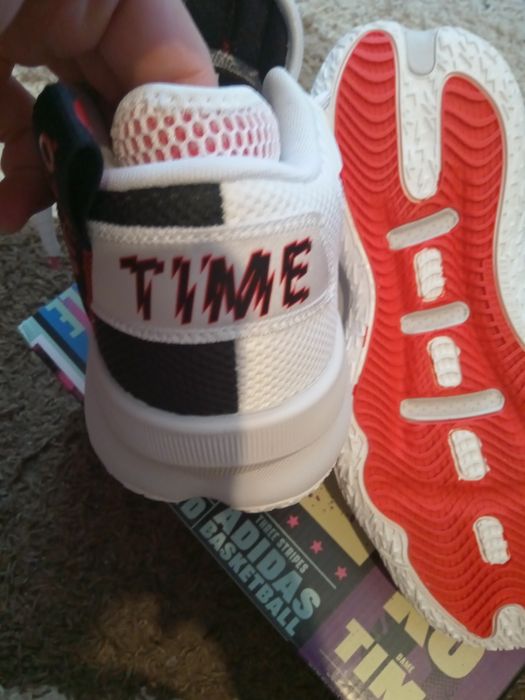 Ghete baschet adidas Dame 8 mărimea i 46 noi cu eticheta