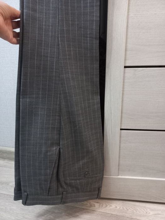 Костюм мужской тройка