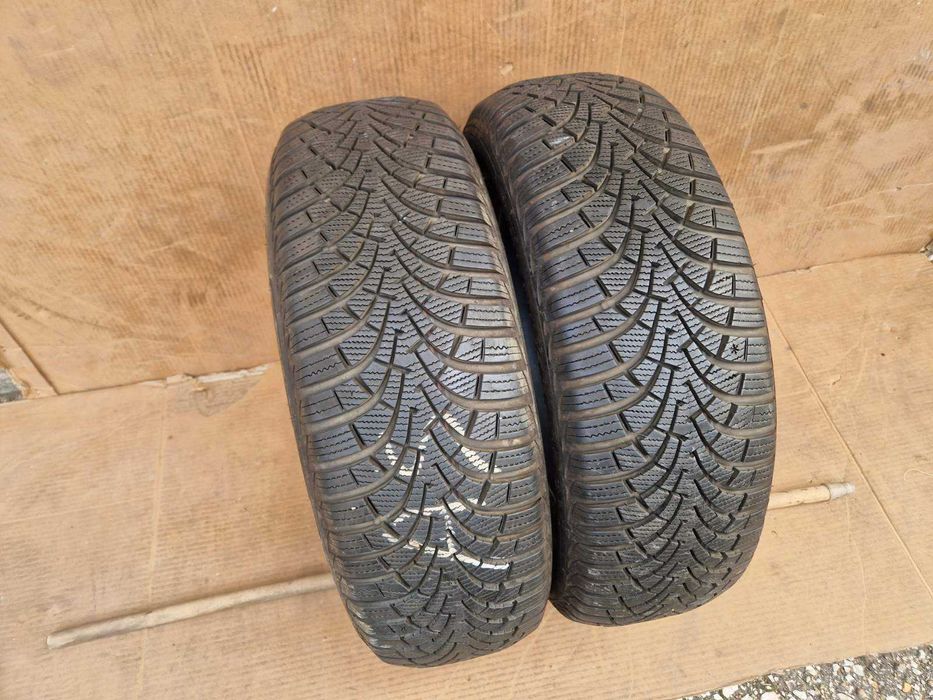 2 Goodyear R16 205/60
Зимни гуми 
DOT3919