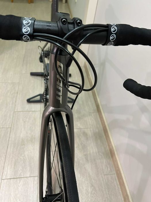 Шоссейный велосипед Giant Contend SL1