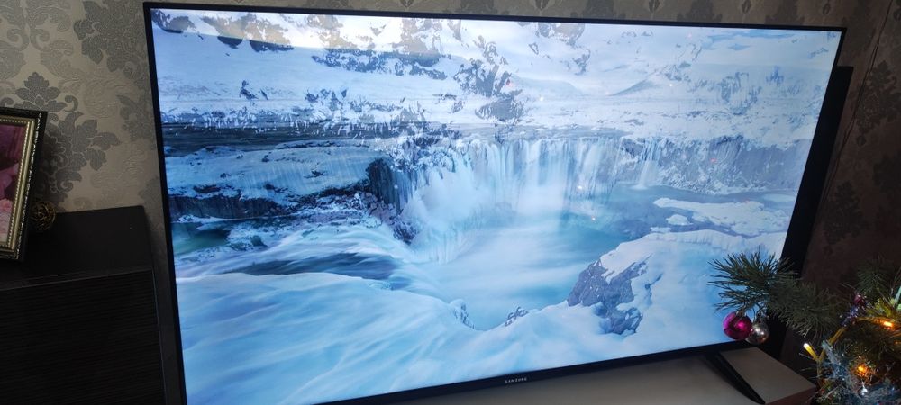 Продам телевизор Самсунг