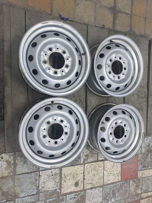 Продам диски на ниву