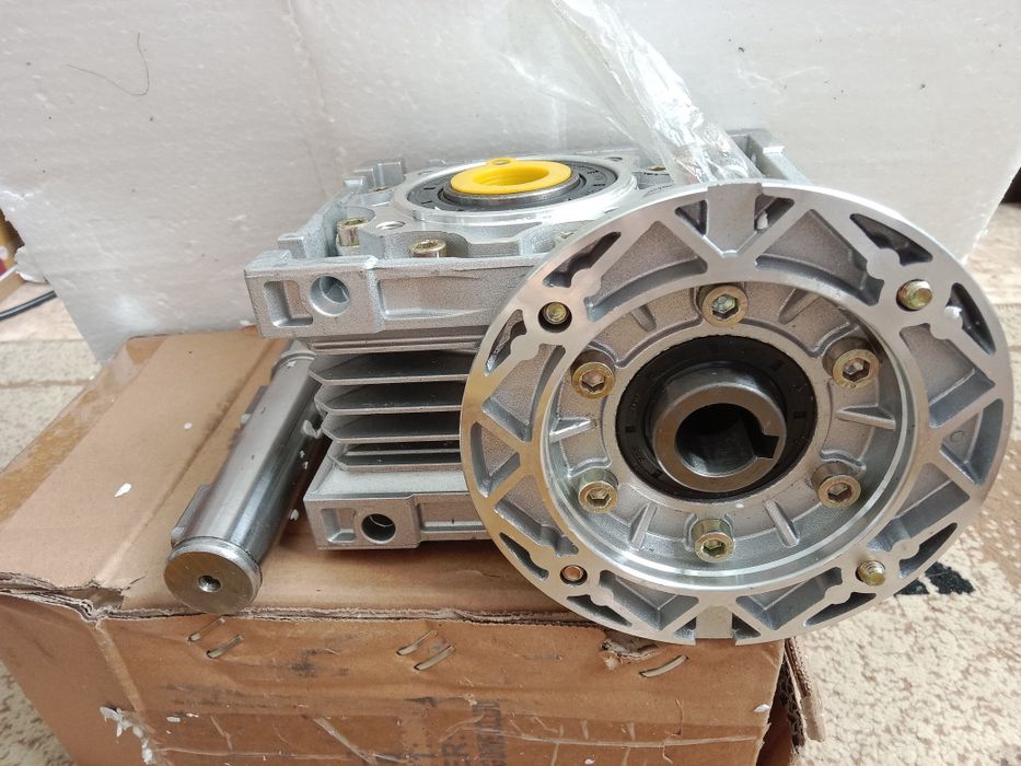 Червячный Мотор, редуктор в комплекте.