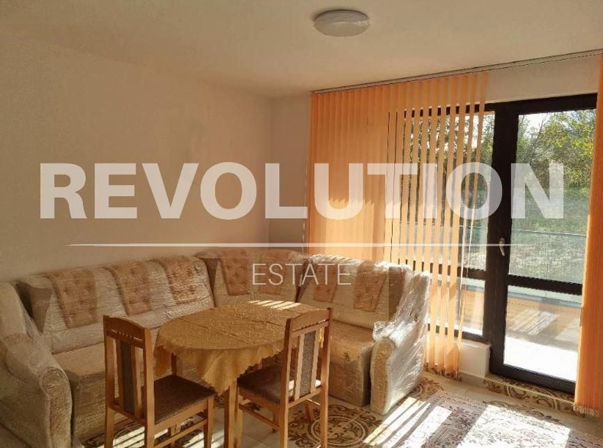 Дава се под наем Двустаен апартамент в Варна, Галата - 67 кв.м за 425 € - Снимка #2