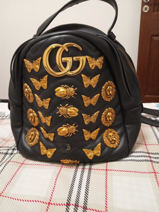 Дамска раница с метални елементи