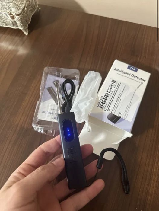 Detector camere video nou