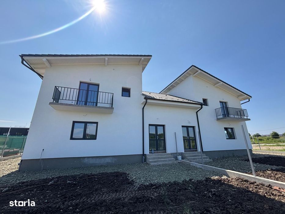 Viața la casă, liniște și munți la orizont – Duplexuri noi în Mohu