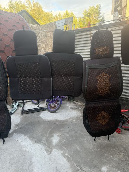 Продам универсальный чехол на авто