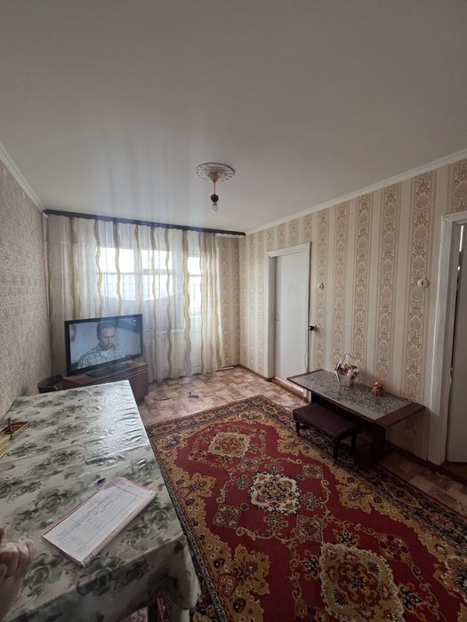 Продам 4 комнатную квартиру