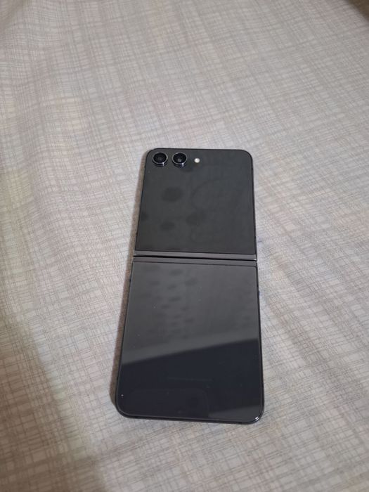 Z flip 5 holati yangi karobka yo’q