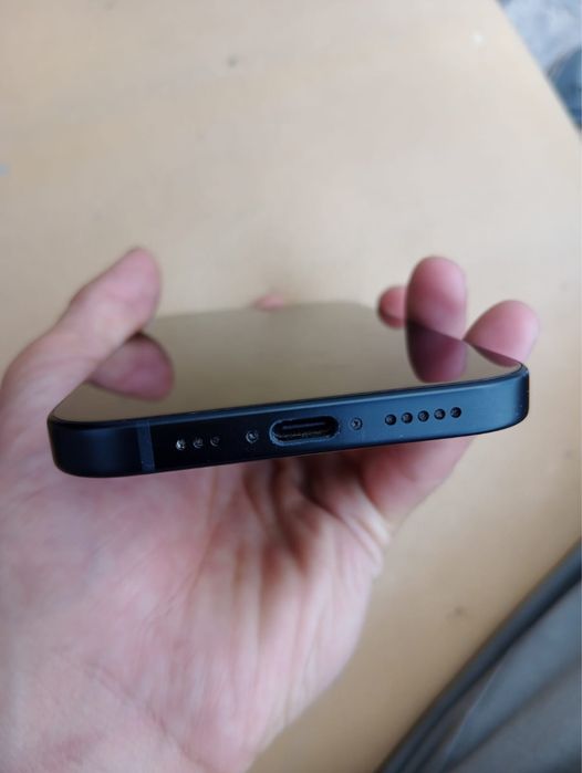 Продается Iphone 15 256gb