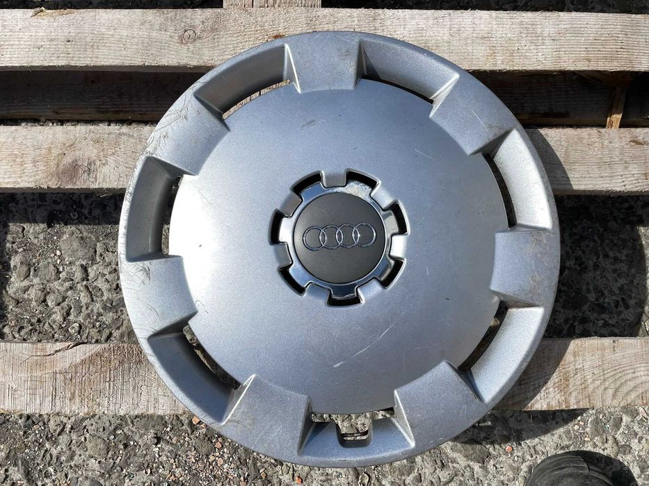 16 цола Тас за Ауди А3 А4 Audi A3 A4 Оригинал 8P0601147A