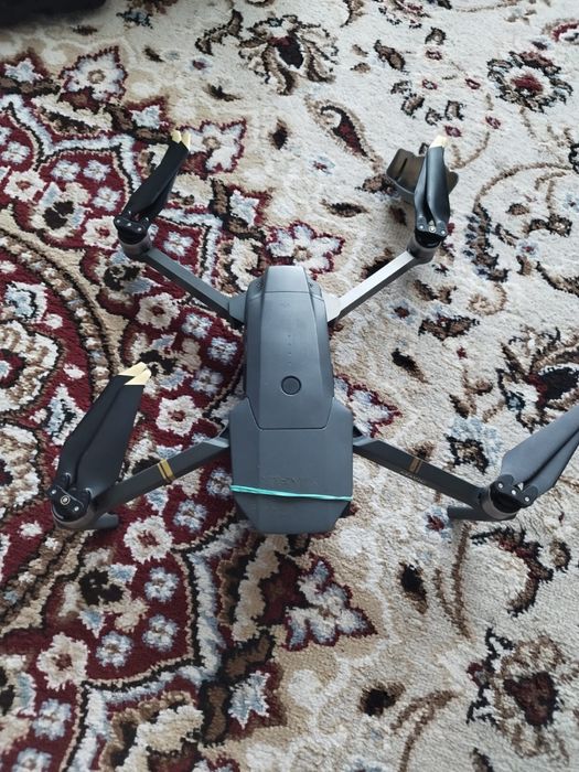 Продаю Дрон DJI Mavic Pro