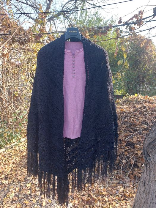 Шаль, платок,  косынка.