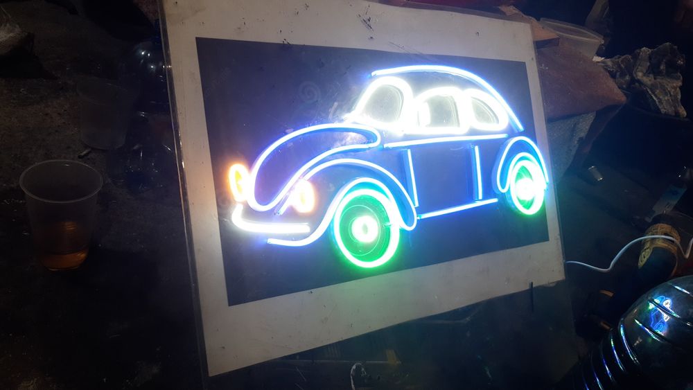 неон на 220в и 12в