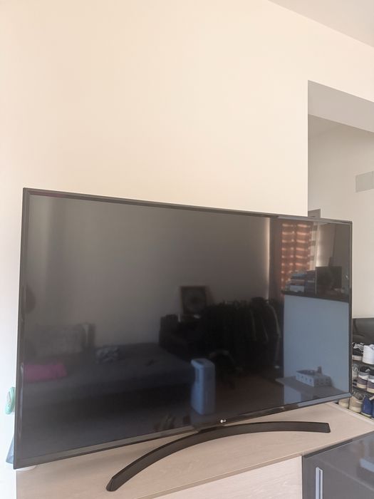 Vand TV LG UHD Smart