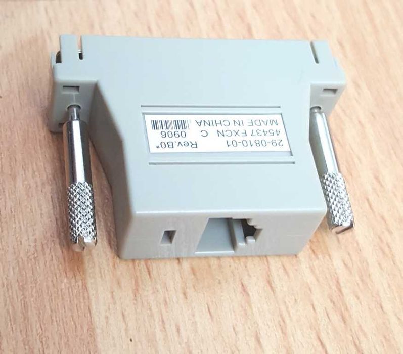 Consolă adaptor DB 25 mamă RJ 45 mamă