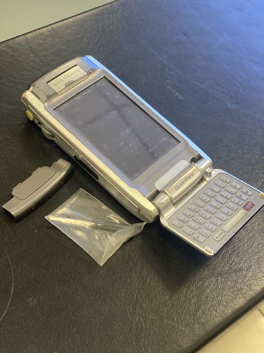 Телефон Sony Ericsson P910i