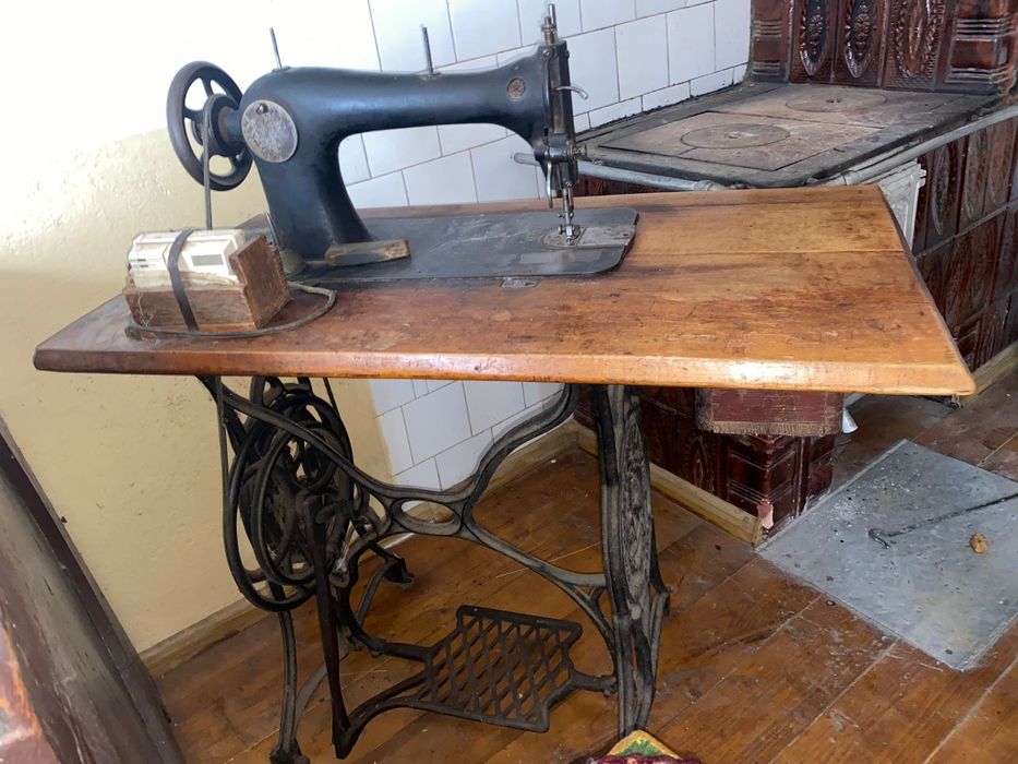 Mașini de cusut vechi