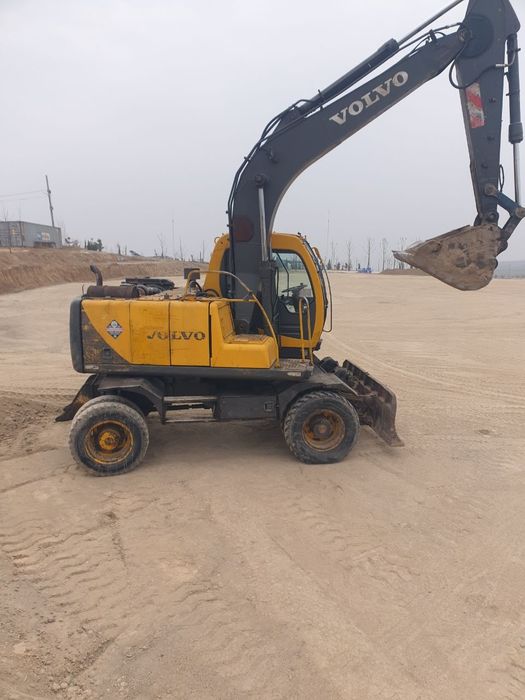 ВВолво 130  сотилади йили:2002