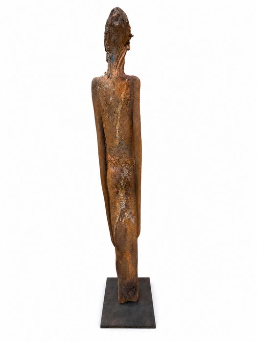 Sculptura "Uriel" creată de Marie-Madeleine Vitrolles în anul 2023