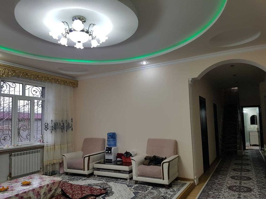 ховли 8 соти 2  этаж сотилади