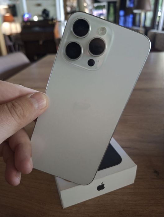 Iphone 15 promax  white titanium