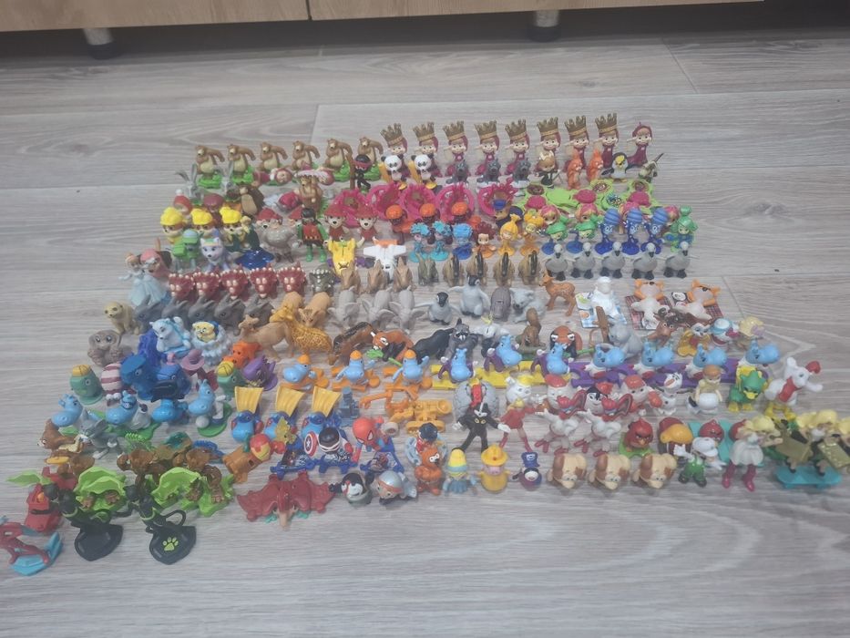 Продам киндеры есть и коллекции