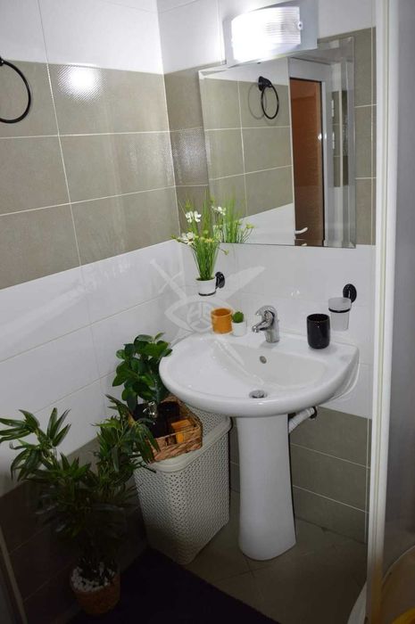 Продава се Двустаен апартамент в Бургас, Сарафово - 77 кв.м за 1351 €/кв.м - Снимка #4