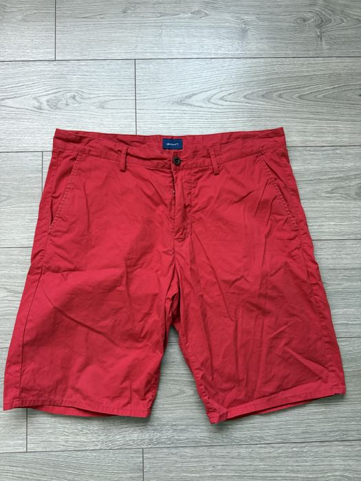 Pantaloni scurti Gant in stare buna