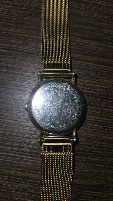 Продавам дамски часовник CERTINA