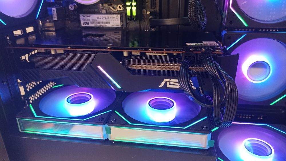 ASUS evo RX5700XT OC видеокарта