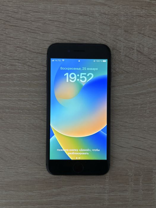 iPhone 8 черный.