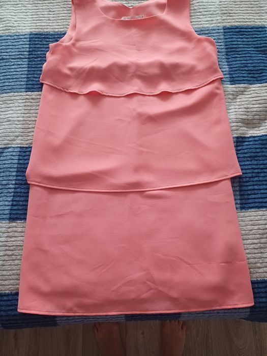 Платье коктельное с валанами