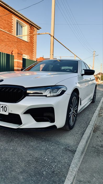 продам BMW G30 2018 года