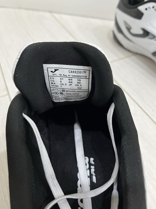 Продам сороконожки Joma