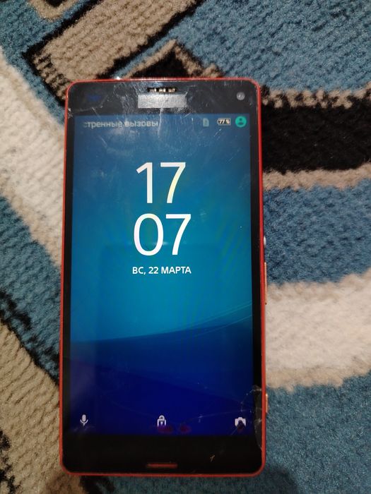SONY  телефон сотилади