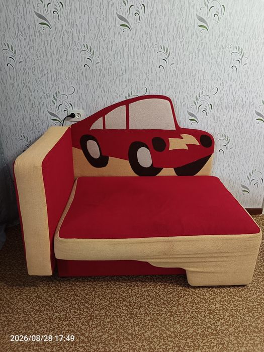 Продам детский диванчик