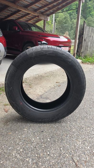 Anvelopă continental de vară 215 60 r17