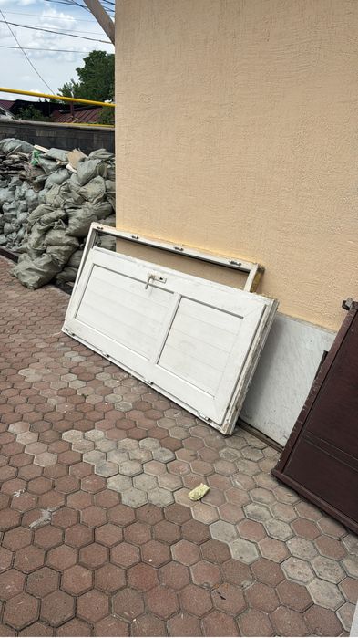 Дверь пластиковая