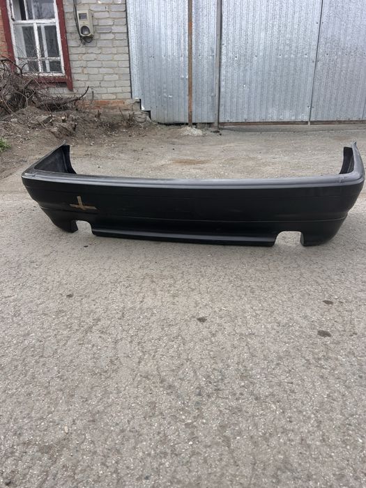 Продам бампера на бмв 7