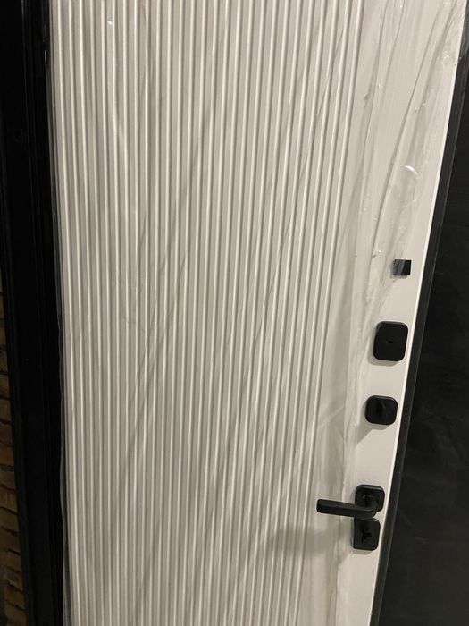 Продается дверь