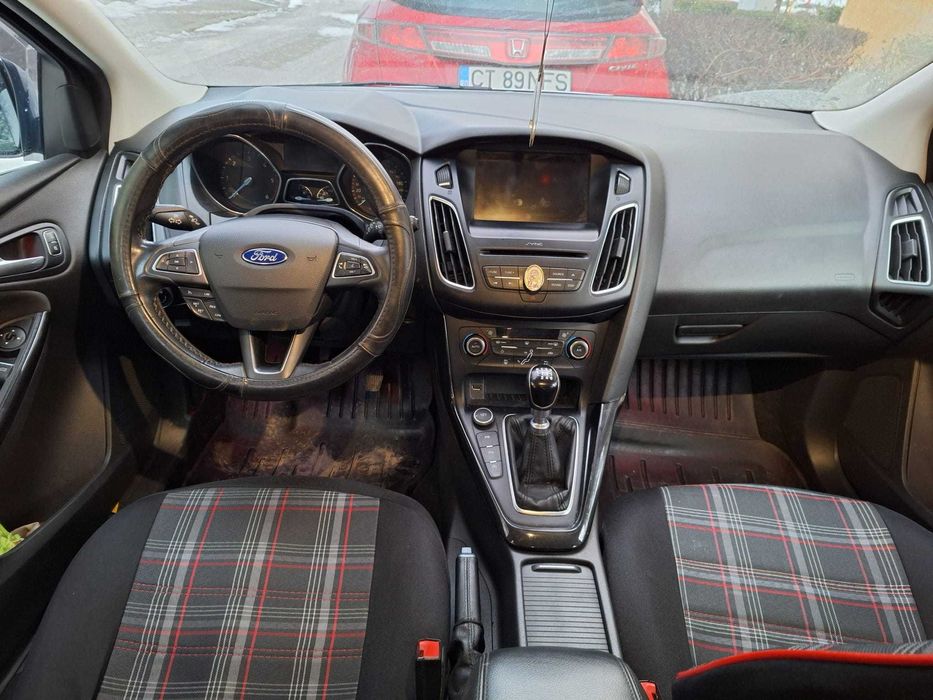 Ford Focus oferta de martie