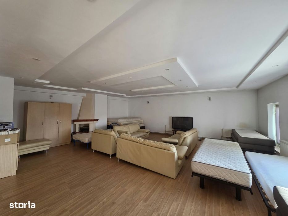 Vand apartament la casa,zona centrala