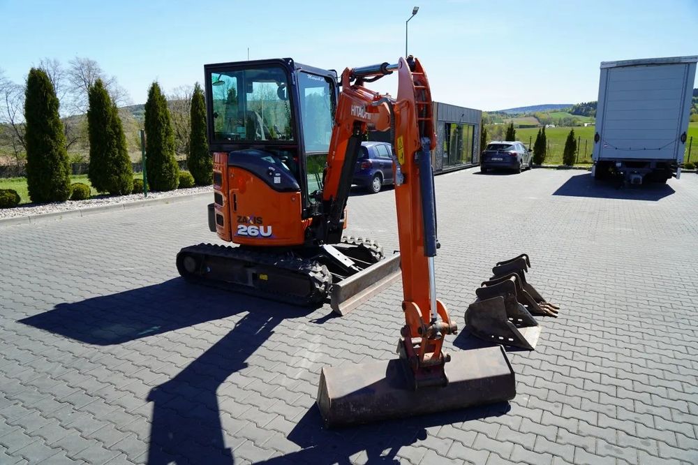 Hitachi ZX26U-6 CR / MINI EXCAVATOR / 2022 / 1900 ORE / SET CUPĂ
