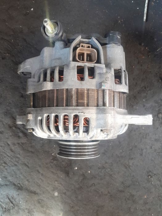 Мазда 626 кронс генератор