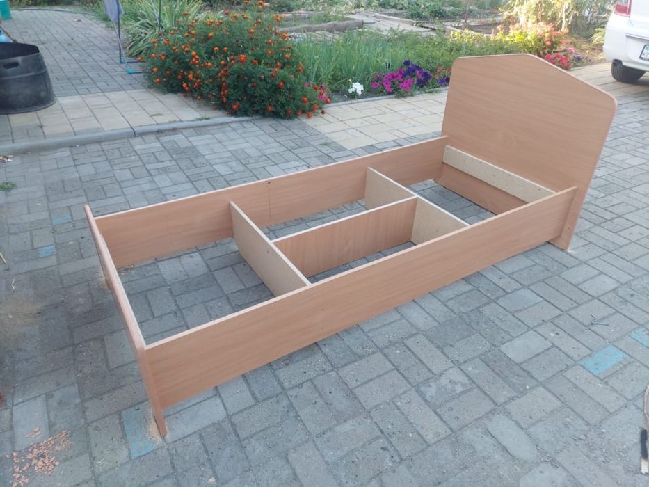 Продам кровать однаснальная