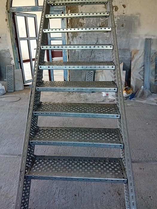 Scara metalica zincata 4mm grosime