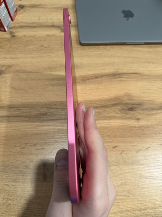 iPad 10 малиновый